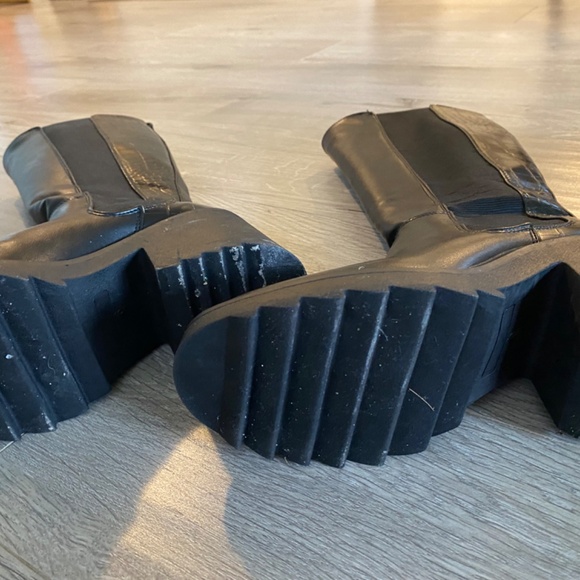 Knee high black boots chunky heels size 6 US - Picture 6 of 6